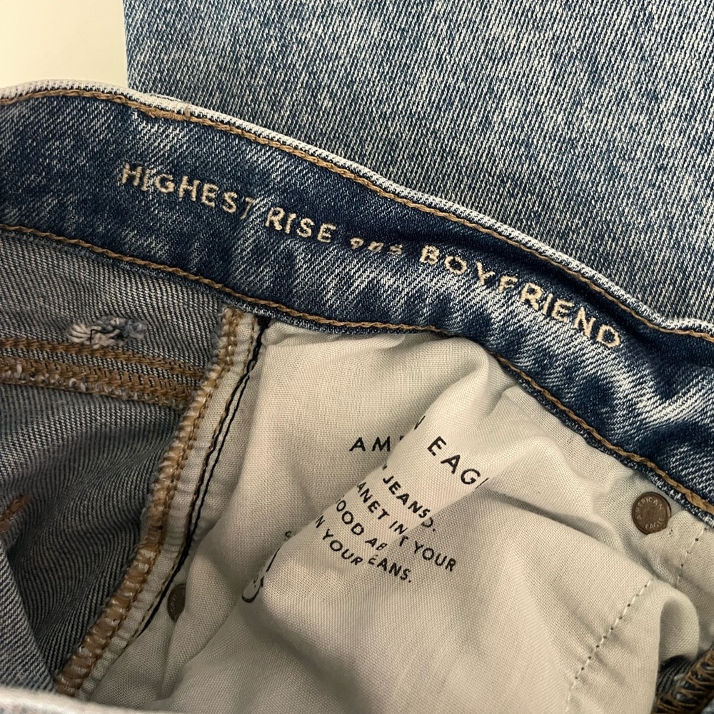 American Eagle Outfitters | Distressed Highest Rise 90’s Boyfriend Jeans - Picture 8 of 12